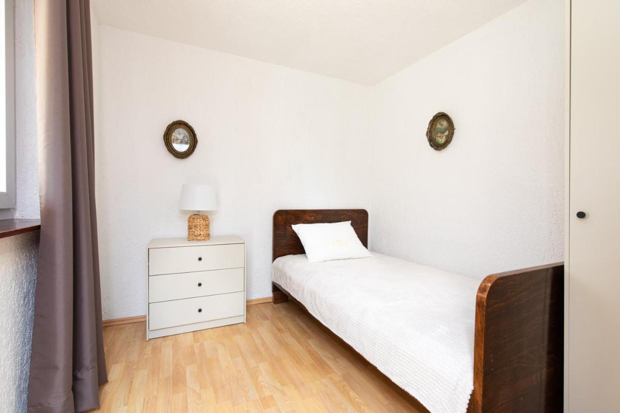 Apartman Umpa Omisalj Ngoại thất bức ảnh